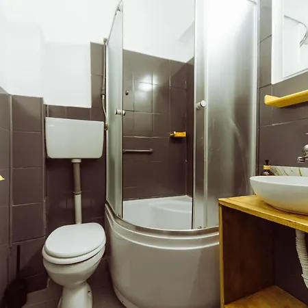 דירה Rooftop Nearby Stadium בוקרשט